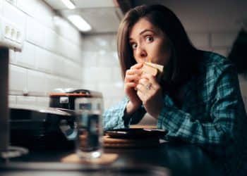 Late Night Cravings? These Snacks Are Actually Good for You