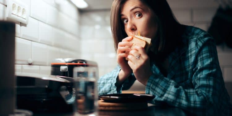 Late Night Cravings? These Snacks Are Actually Good for You